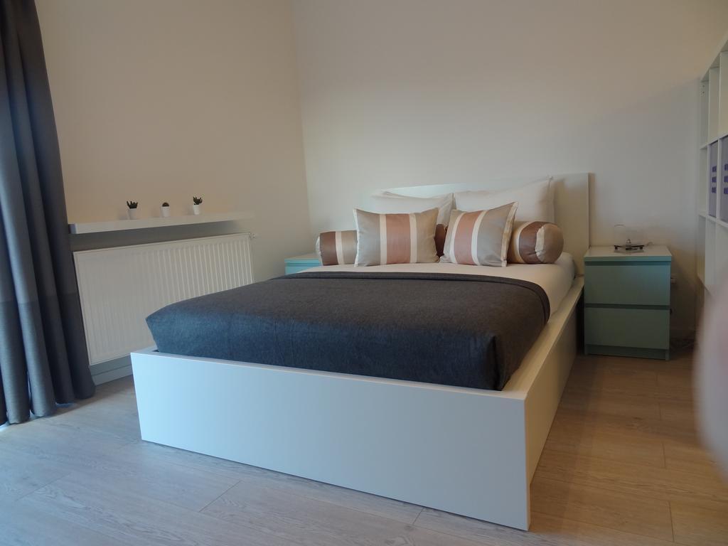 Studio Poz Apartment Poznan Bagian luar foto